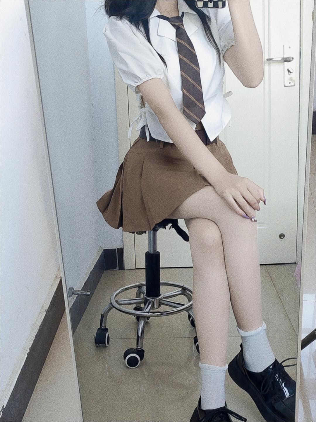 /public/uploads/71993db9d04e7bd5f86c7743/2025/06/19/791b20fc5f7abf97b86a8e8e.jpg